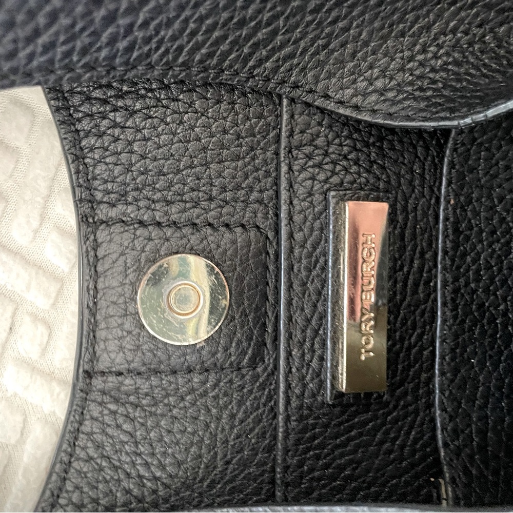 Tory Burch bucket should bag, medium size, good condition. - Picture 3 of 4